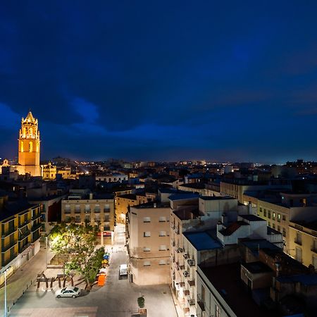 Hotel Gaudi ريوس المظهر الخارجي الصورة