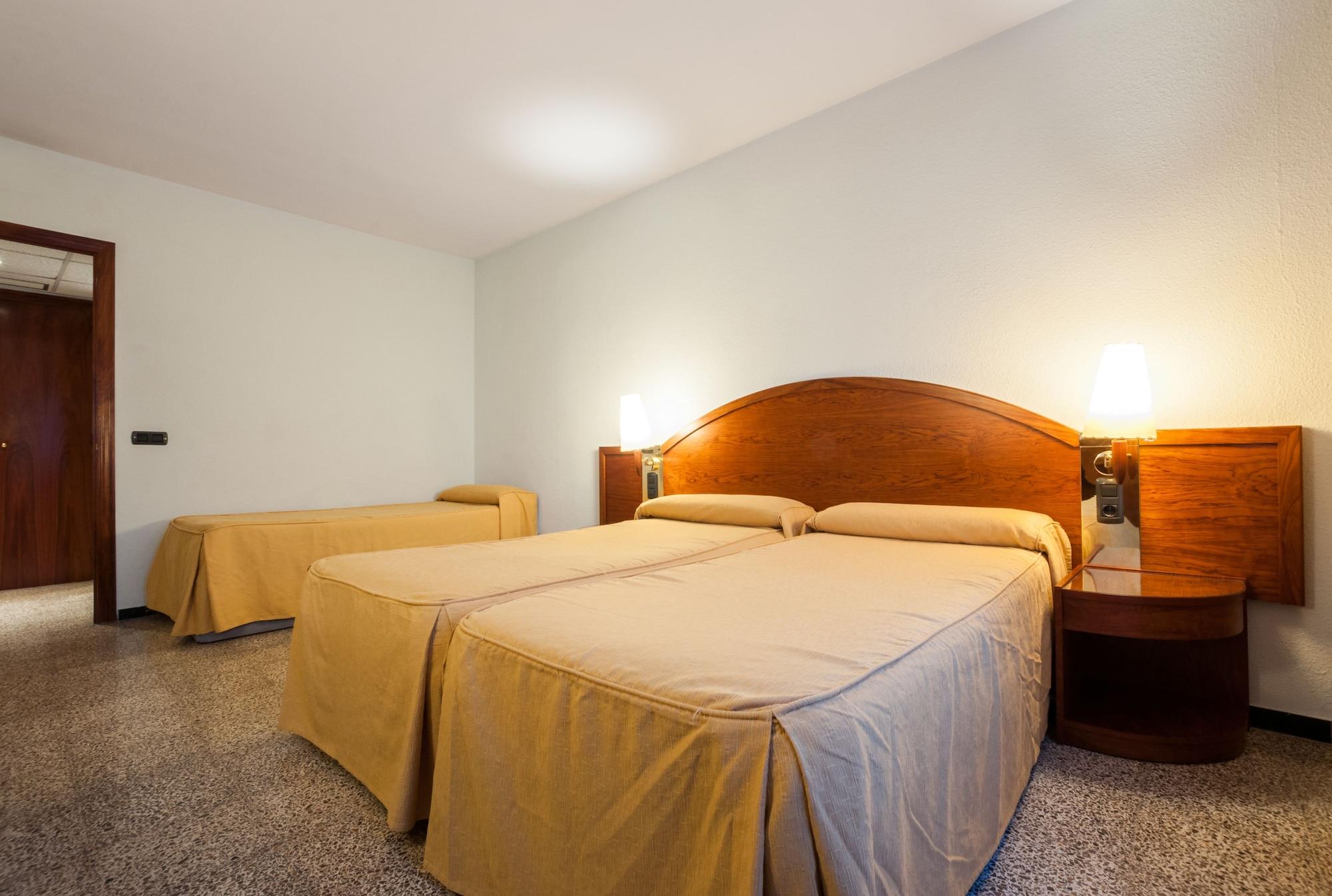 Hotel Gaudi ريوس المظهر الخارجي الصورة