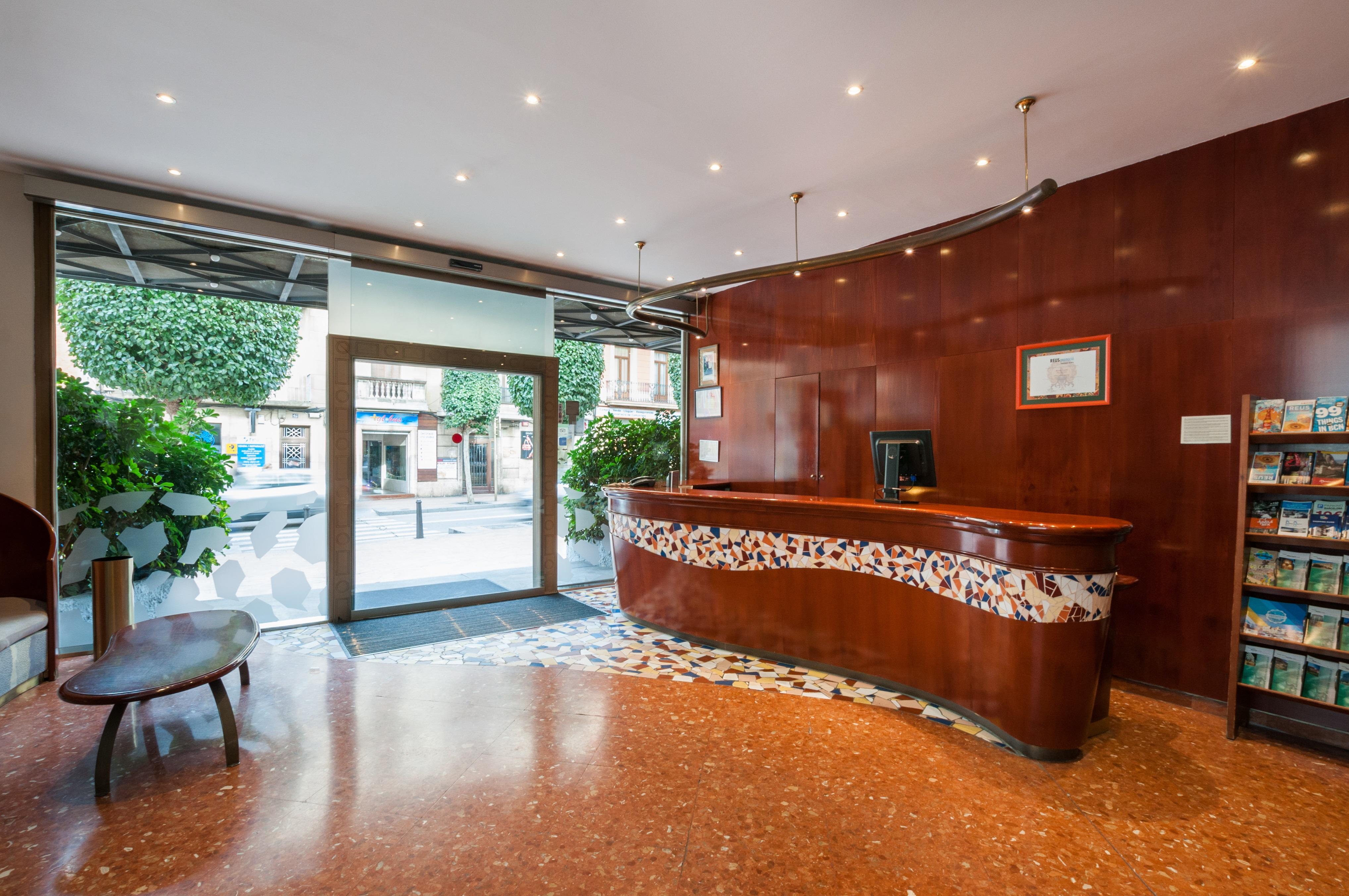 Hotel Gaudi ريوس المظهر الخارجي الصورة