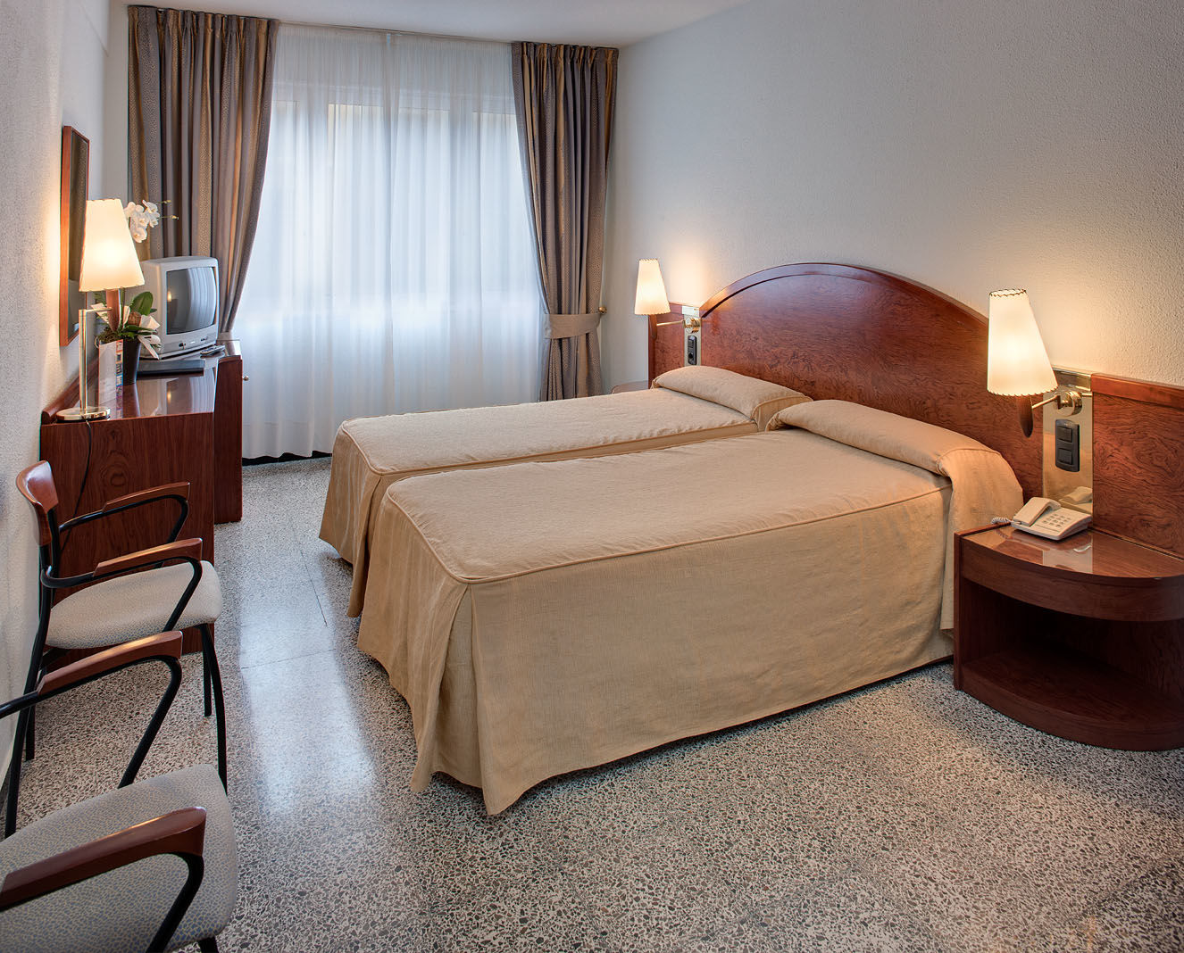 Hotel Gaudi ريوس المظهر الخارجي الصورة