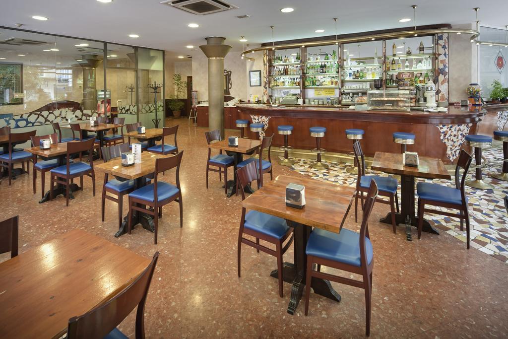 Hotel Gaudi ريوس المظهر الخارجي الصورة